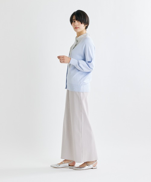 INED CLARO（イネドクラロ）の「【AIが導いた春ニット】ヴィスコースエステルニットカーディガン（カーディガン/ボレロ・レディース・サックスブルー/ブラウン/グレー/オフホワイト/ベージュ・フリー）」の15枚目の写真