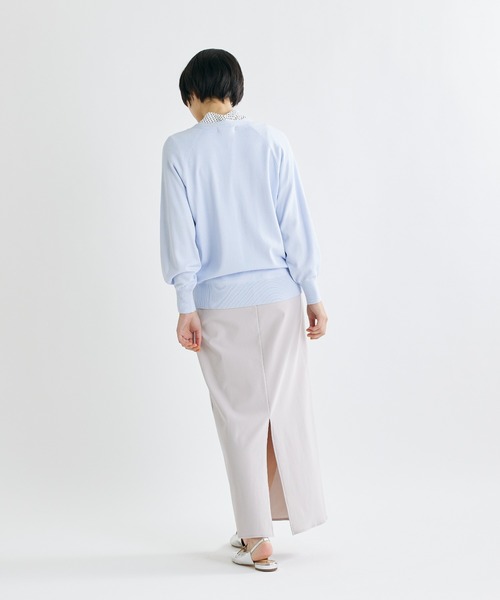 INED CLARO（イネドクラロ）の「【AIが導いた春ニット】ヴィスコースエステルニットカーディガン（カーディガン/ボレロ・レディース・サックスブルー/ブラウン/グレー/オフホワイト/ベージュ・フリー）」の8枚目の写真