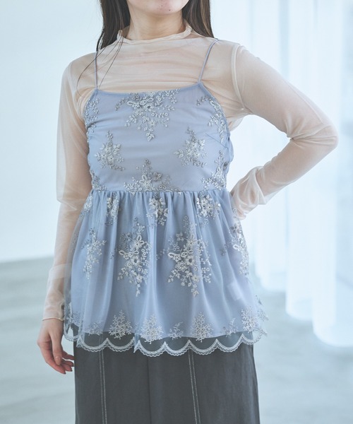 mysty woman(ミスティウーマン)の「フローラル刺繍チュニック 109769(その他トップス・レディース・モカ/ブルー系その他/アイボリー・FREE)」の22枚目の写真