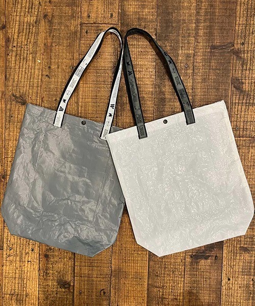 WEEKEND(ER)（ウィークエンダー）の「WEEKEND(ER) ウィークエンダー PE COLOR TOTE BAG（トートバッグ・メンズ・グレー/シルバー・FREE）」の5枚目の写真