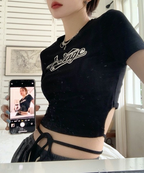 HALEY PESCA（ヘーリーペスカ）の「HALEY PESCA/ウエストデザイン ロゴTシャツ（Tシャツ/カットソー・レディース・ブラック/アイボリー・LARGE/MEDIUM）」の6枚目の写真