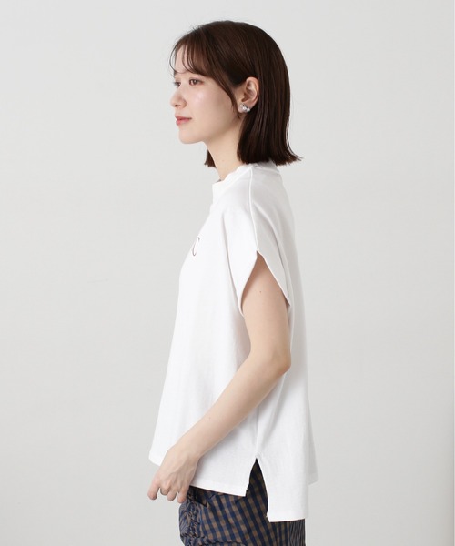 N.（N. Natural Beauty Basic）（エヌエヌナチュラルビューティーベーシック）の「【Ｎ．×ＲＵＳＳＥＬＬ　ＡＴＨＬＥＴＩＣ】◆ロゴＳＳＴ（Tシャツ/カットソー・レディース・チャコール/ベージュ/オフホワイト・MEDIUM）」の11枚目の写真