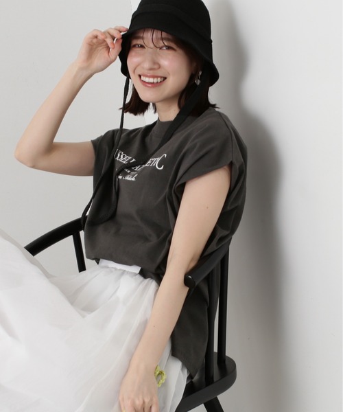 N.（N. Natural Beauty Basic）（エヌエヌナチュラルビューティーベーシック）の「【Ｎ．×ＲＵＳＳＥＬＬ　ＡＴＨＬＥＴＩＣ】◆ロゴＳＳＴ（Tシャツ/カットソー・レディース・チャコール/ベージュ/オフホワイト・MEDIUM）」の17枚目の写真