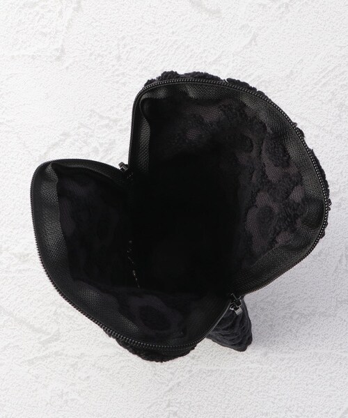 one'sterrace（ワンズテラス）の「MARY QUANT ファスナー付きタオル（ハンカチ/ハンドタオル・レディース・ブラック系8・55）」の4枚目の写真