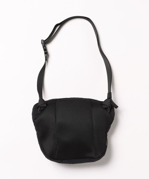 ADAM PATEK(アダムパテック)の「★ADAM PATEK★ nylon mini shoulder bag/ナイロンミニショルダーバッグ(ショルダーバッグ・メンズ・カーキ/ブラック・FREE)」の3枚目の写真