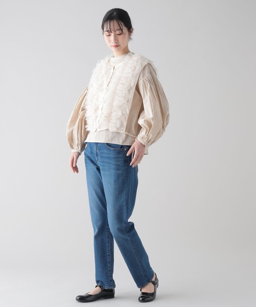 studio CLIP(スタディオクリップ)の「《natural by clip》フェザー×チュールジレ(ベスト・レディース・ブラック/アイボリー・FREE)」の3枚目の写真