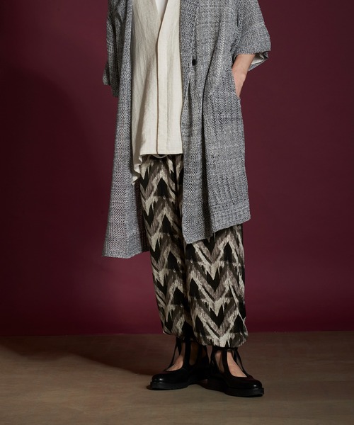 NO ID.（ノーアイディ）の「【NO ID.】Glitch Print Balloon Pants / グリッチ プリント バルーン パンツ（その他パンツ・メンズ・レッド/ブラック/ネイビー・1/2）」の8枚目の写真