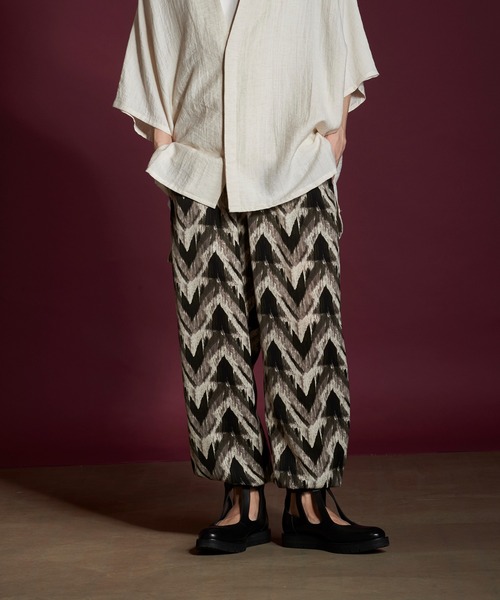 NO ID.（ノーアイディ）の「【NO ID.】Glitch Print Balloon Pants / グリッチ プリント バルーン パンツ（その他パンツ・メンズ・レッド/ブラック/ネイビー・1/2）」の11枚目の写真