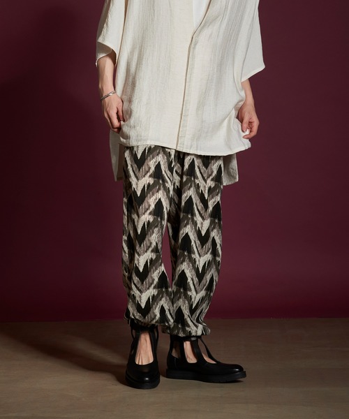 NO ID.（ノーアイディ）の「【NO ID.】Glitch Print Balloon Pants / グリッチ プリント バルーン パンツ（その他パンツ・メンズ・レッド/ブラック/ネイビー・1/2）」の15枚目の写真