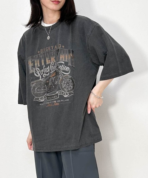 Anytime Songs(エニータイムソングス)の「16/COTTON 天竺プリントTシャツ(Tシャツ/カットソー・メンズ・ブラック/ブラック系その他/モカ/ブラウン系その他/ブラック系その他2/ブラウン系その他2・LARGE/X-LARGE/MEDIUM)」の2枚目の写真
