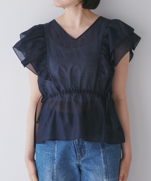 VIS（ビス）の「【WEB限定】【前後2WAY】袖フリルVネックブラウス【洗える】（シャツ/ブラウス・レディース・ネイビー/オフホワイト/ライトグリーン・FREE）」の14枚目の写真