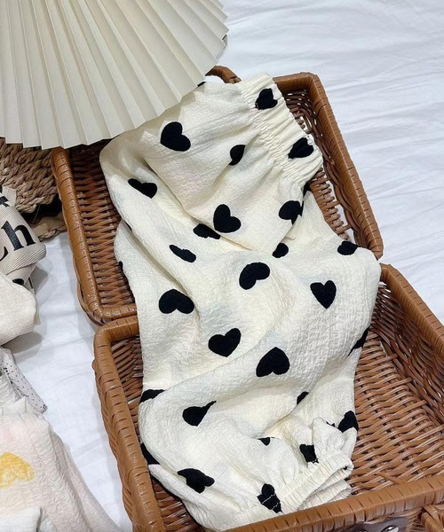 aimoha（アイモハ）の「【aimoha-KIDS-】シワシワ感　モチーフパンツ（その他パンツ・キッズ・ブラック×ホワイト/ホワイト/オフホワイト・130/120/110/100/90/80/140）」の3枚目の写真