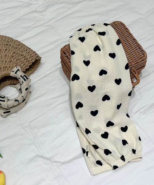 aimoha（アイモハ）の「【aimoha-KIDS-】シワシワ感　モチーフパンツ（その他パンツ・キッズ・ブラック×ホワイト/ホワイト/オフホワイト・130/120/110/100/90/80/140）」の5枚目の写真