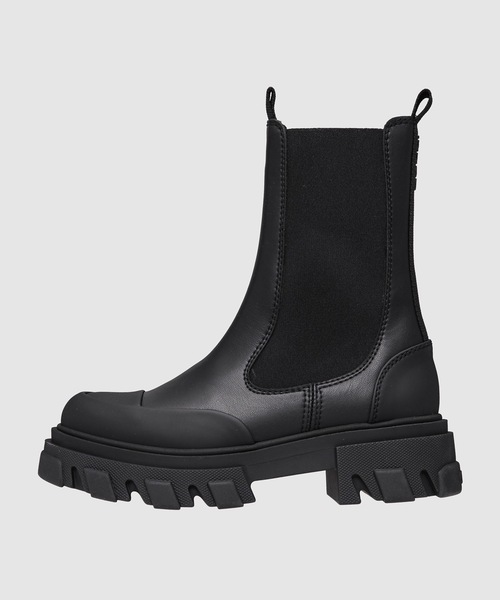 GANNI（ガニー）の「Cleated Mid Chelsea Boot Black Stitch（ブーツ