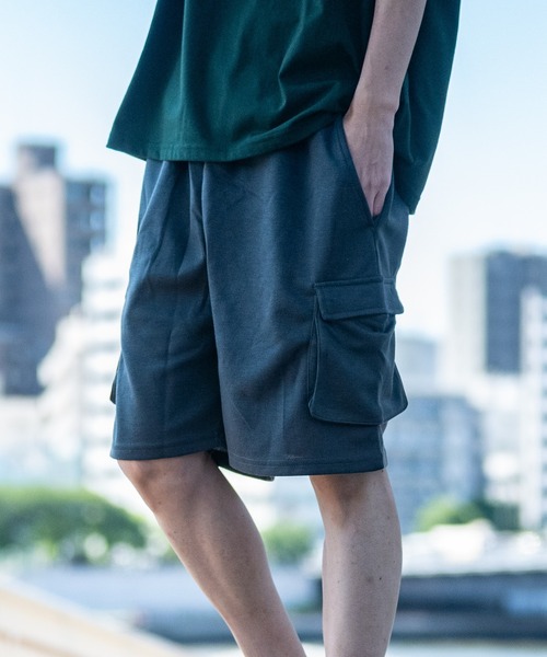 JOHN'S CLOSET（ジョンズクローゼット）の「【40I】ダンボールニット ワイドカーゴショーツ（カーゴパンツ・メンズ・ブラック/グレイッシュベージュ/チャコールグレー/杢グレー/ベージュ/その他1・MEDIUM/LARGE/X-LARGE）」の2枚目の写真