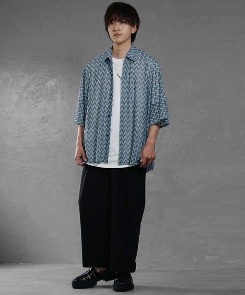 MinoriTY（マイノリティ）の「【MinoriTY】ジグザグ柄エアリーシアーシャツ メッシュトップス 透かし編み メンズ オーバーサイズ ビッグシルエット ルーズフィット 夏服（シャツ/ブラウス・メンズ・ブラック/ブルー・L/M/S）」の9枚目の写真