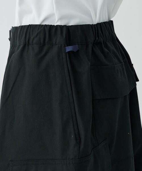 POLIQUANT(ポリクアント)の「【POLIQUANT/ポリクアント】THE CHANGING LENGTH FATIGUE PANTS(カーゴパンツ・メンズ・オリーブ/ブラック・1/3)」の12枚目の写真