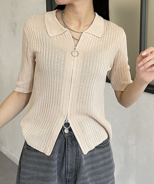 Thevon（ゼボン）の「ダブルジップ襟付き半袖ニット（カーディガン/ボレロ・レディース・ブルー/アイボリー/ブラック/ベージュ・FREE）」の9枚目の写真