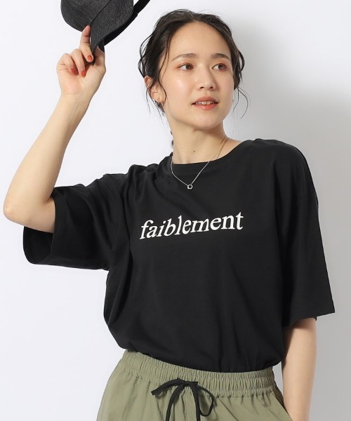 SHOO・LA・RUE（シューラルー）の「【洗える/プチプラ/綿100％】グラフィック半袖ゆるTシャツ（Tシャツ/カットソー・レディース・グリーン系1/ブルー系2/ホワイト系5/ブラック/ホワイト系2/グレー系その他/チャコール/イエロー系1/ベージュ系その他6/オレンジ系その他5/ベージュ系その他7/ホワイト/アイボリー/ブラック系5/ネイビー系5/ピンク系9/グレー系その他7/ホワイト系7/ホワイト系8/グリーン系5・02/03/04）」の8枚目の写真