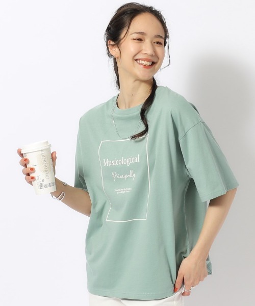 SHOO・LA・RUE（シューラルー）の「【洗える/プチプラ/綿100％】グラフィック半袖ゆるTシャツ（Tシャツ/カットソー・レディース・グリーン系1/ブルー系2/ホワイト系5/ブラック/ホワイト系2/グレー系その他/チャコール/イエロー系1/ベージュ系その他6/オレンジ系その他5/ベージュ系その他7/ホワイト/アイボリー/ブラック系5/ネイビー系5/ピンク系9/グレー系その他7/ホワイト系7/ホワイト系8/グリーン系5・02/03/04）」の14枚目の写真