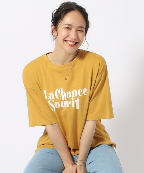 SHOO・LA・RUE（シューラルー）の「【洗える/プチプラ/綿100％】グラフィック半袖ゆるTシャツ（Tシャツ/カットソー・レディース・グリーン系1/ブルー系2/ホワイト系5/ブラック/ホワイト系2/グレー系その他/チャコール/イエロー系1/ベージュ系その他6/オレンジ系その他5/ベージュ系その他7/ホワイト/アイボリー/ブラック系5/ネイビー系5/ピンク系9/グレー系その他7/ホワイト系7/ホワイト系8/グリーン系5・02/03/04）」の18枚目の写真