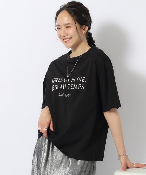 SHOO・LA・RUE（シューラルー）の「【洗える/プチプラ/綿100％】グラフィック半袖ゆるTシャツ（Tシャツ/カットソー・レディース・グリーン系1/ブルー系2/ホワイト系5/ブラック/ホワイト系2/グレー系その他/チャコール/イエロー系1/ベージュ系その他6/オレンジ系その他5/ベージュ系その他7/ホワイト/アイボリー/ブラック系5/ネイビー系5/ピンク系9/グレー系その他7/ホワイト系7/ホワイト系8/グリーン系5・02/03/04）」の7枚目の写真