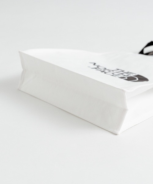 THE NORTH FACE（ザノースフェイス）の「THE NORTH FACE ザ・ノースフェイス Tarpaulin Eco Bag Small エコバッグ（エコバッグ/サブバッグ・メンズ・ホワイト・FREE）」の11枚目の写真