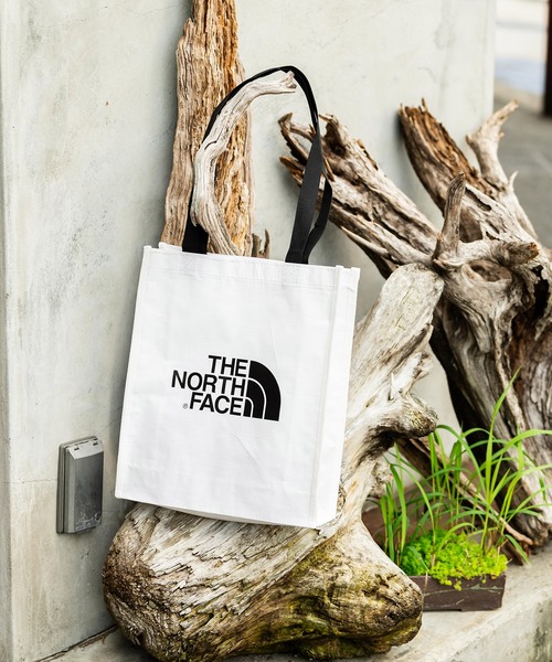 THE NORTH FACE（ザノースフェイス）の「THE NORTH FACE ザ・ノースフェイス Tarpaulin Eco Bag Small エコバッグ（エコバッグ/サブバッグ・メンズ・ホワイト・FREE）」の14枚目の写真