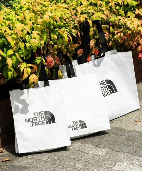 THE NORTH FACE（ザノースフェイス）の「THE NORTH FACE ザ・ノースフェイス Tarpaulin Eco Bag Small エコバッグ（エコバッグ/サブバッグ・メンズ・ホワイト・FREE）」の15枚目の写真