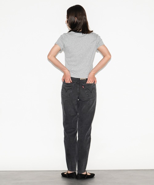 Levi's(リーバイス)の「Levi's/リーバイス エッセンシャル SPORTY Tシャツ グレー MINI FLAG(Tシャツ/カットソー・レディース・グレー・XS/S/M)」の9枚目の写真
