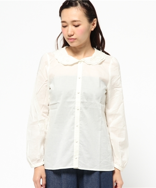 earth music&ecology（アースミュージックアンドエコロジー）の「2枚衿レース刺繍ブラウス（シャツ/ブラウス・レディース・アイボリー/ピンクベージュ/ネイビー・SMALL/MEDIUM）」の4枚目の写真