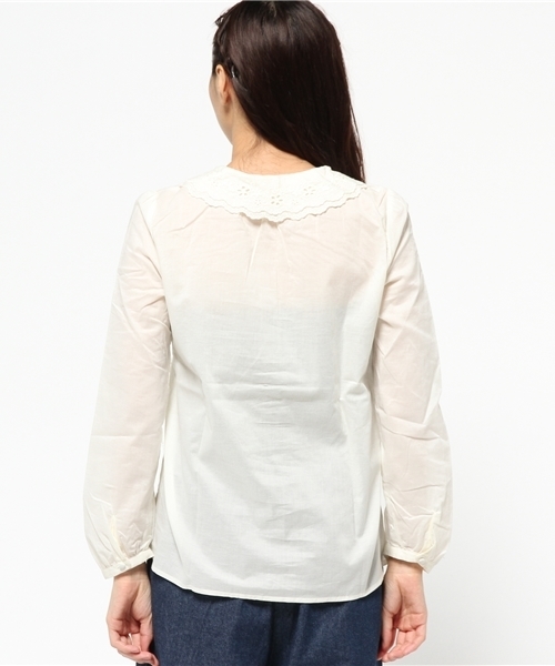earth music&ecology（アースミュージックアンドエコロジー）の「2枚衿レース刺繍ブラウス（シャツ/ブラウス・レディース・アイボリー/ピンクベージュ/ネイビー・SMALL/MEDIUM）」の6枚目の写真