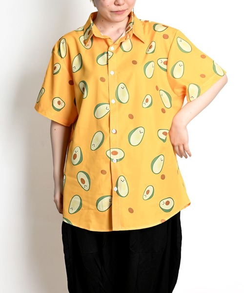 セール】アボカド柄 総柄 半袖ブラウス レギュラーカラー（シャツ
