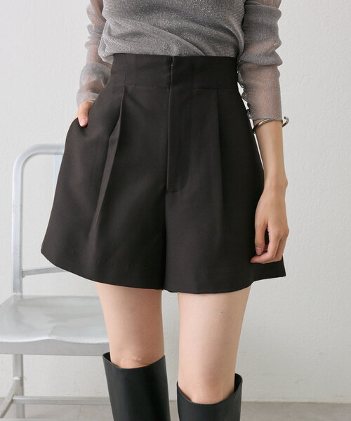 mystic（ミスティック）の「【高身長/低身長サイズあり】ハイウエストショートパンツ（その他パンツ・レディース・ブラック/アイボリー・2/1/0）」の8枚目の写真