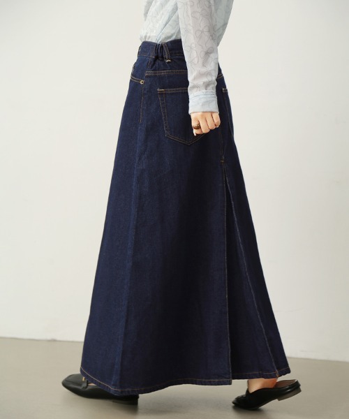Doux Belle(ドゥーベル)の「Aラインデニムロングスカート(スカート・レディース・ブルー/ワンウォッシュ/ネイビー・SMALL/MEDIUM/LARGE/X-LARGE)」の3枚目の写真