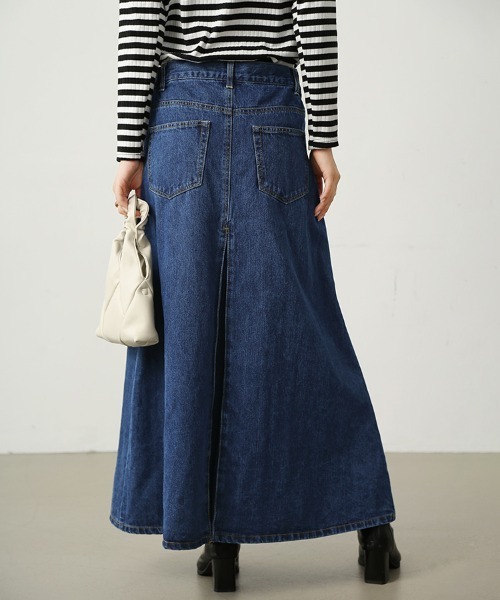 Doux Belle(ドゥーベル)の「Aラインデニムロングスカート(スカート・レディース・ブルー/ワンウォッシュ/ネイビー・SMALL/MEDIUM/LARGE/X-LARGE)」の5枚目の写真