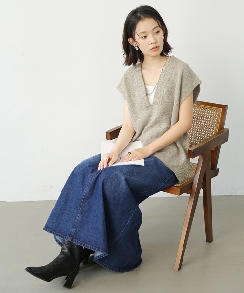 Doux Belle(ドゥーベル)の「Aラインデニムロングスカート(スカート・レディース・ブルー/ワンウォッシュ/ネイビー・SMALL/MEDIUM/LARGE/X-LARGE)」の8枚目の写真