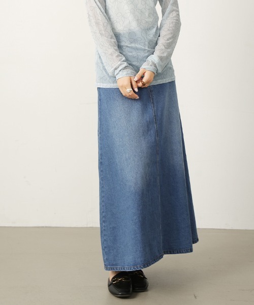 Doux Belle(ドゥーベル)の「Aラインデニムロングスカート(スカート・レディース・ブルー/ワンウォッシュ/ネイビー・SMALL/MEDIUM/LARGE/X-LARGE)」の11枚目の写真