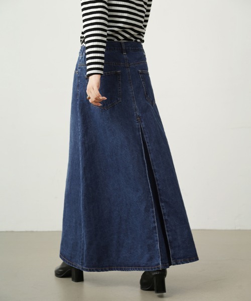 Doux Belle(ドゥーベル)の「Aラインデニムロングスカート(スカート・レディース・ブルー/ワンウォッシュ/ネイビー・SMALL/MEDIUM/LARGE/X-LARGE)」の4枚目の写真