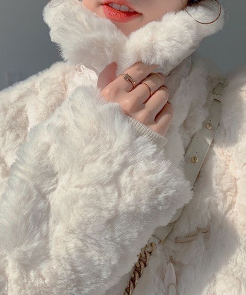 セール】Nia/【冬のデートコーデ】【もこもこな肌触り】ショート丈