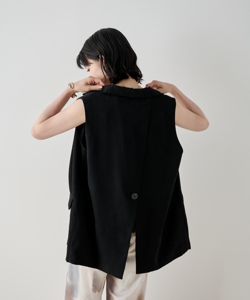 バックデザインテーラードベスト（ベスト）｜Shelly island（シェリー