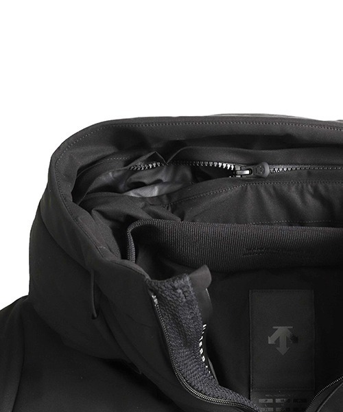 DESCENTE ALLTERRAIN（デサント　オルテライン）の「DESCENTE ALLTERRAIN / デサントオルテライン (水沢ダウン)：MIZUSAWA DOWN JACKET “MOUNTAINEER“：DAMYGK30U[NOA]（ダウンジャケット/コート・メンズ・ブラック/ネイビー・L/M/S/XO/O/XXO）」の5枚目の写真