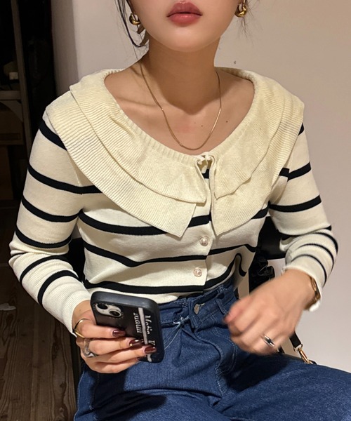 efill(エフィル)の「フリル襟の ボーダー ニット カーディガン(ニット/セーター・レディース・ホワイト・FREE)」の2枚目の写真