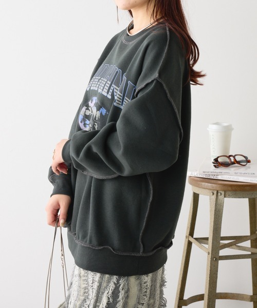 continuer de NICE CLAUP(コンティニューデナイスクラップ)の「マウンテンプリントスウェット(スウェット・レディース・ブラウン/オートミール/スミクロ・FREE)」の5枚目の写真