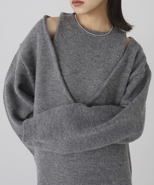 hellam(へラム)の「レイヤード風Vネックニットワンピース(ワンピース・レディース・チャコール/ブラック・FREE)」の3枚目の写真