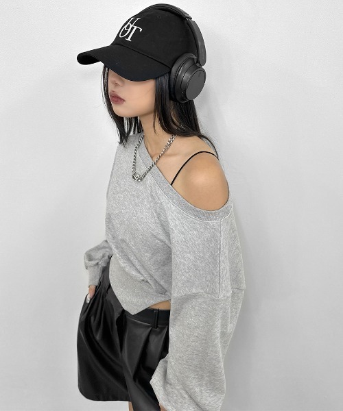 LVEU.（ラブユ.）の「【LVEU.】ウエストスリットスウェットトップス / トップス カットソー スウェット ワンショル オフショル スリット クロップド ショート リブ 長袖 クルーネック ブラック ホワイト グレー（スウェット・レディース・グレー/ブラック/ホワイト・FREE）」の20枚目の写真