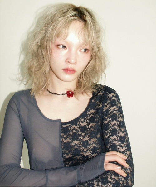 musubore(ムスボレ)の「2way half lace tops / ハーフレーストップス(Tシャツ/カットソー・レディース・ブラック/グリーン/ネイビー・FREE)」の6枚目の写真
