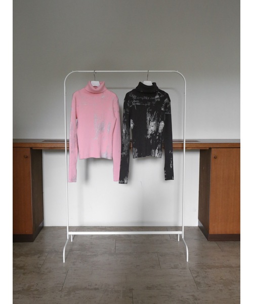 Katrin TOKYO（カトリーントーキョー）の「foil rib turtle knit（ニット/セーター・レディース・ピンク/チャコールグレー・FREE/XS）」の15枚目の写真