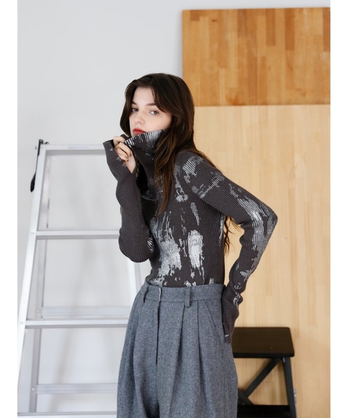 Katrin TOKYO（カトリーントーキョー）の「foil rib turtle knit（ニット/セーター・レディース・ピンク/チャコールグレー・FREE/XS）」の14枚目の写真