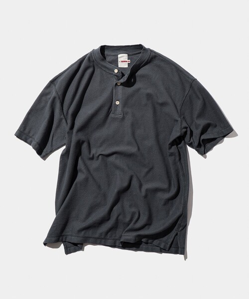 BEAMS PLUS(ビームスプラス)の「【別注】dip / Mesh Henley Neck T-shirt(Tシャツ/カットソー・メンズ・オリーブ/グレー/オレンジ・L/M/S/XL)」の2枚目の写真